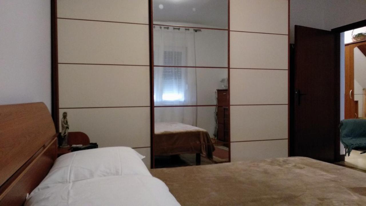 Apartman Tonka Каштела Экстерьер фото