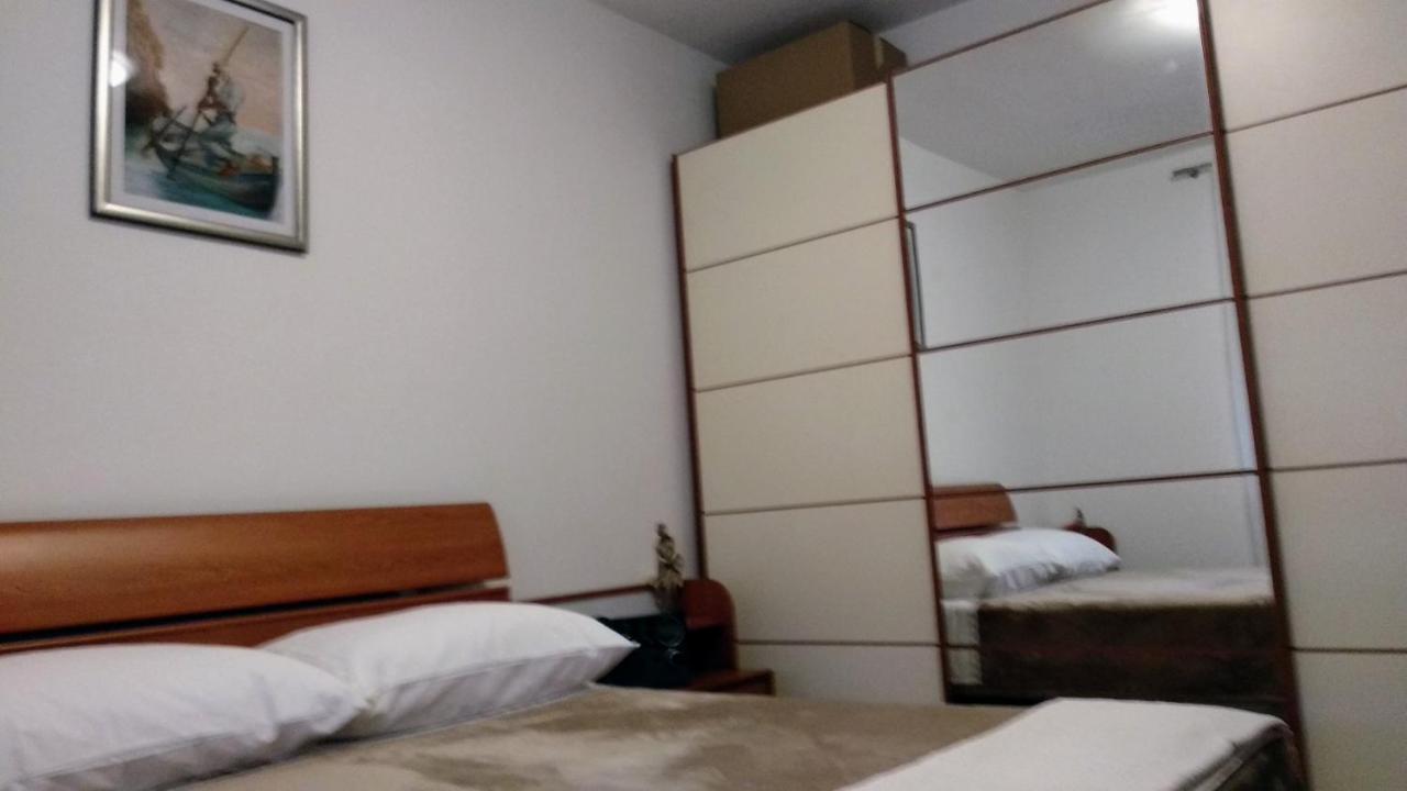 Apartman Tonka Каштела Экстерьер фото