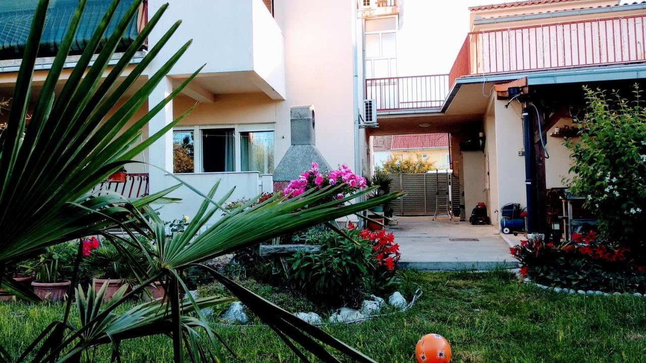 Apartman Tonka Каштела Экстерьер фото