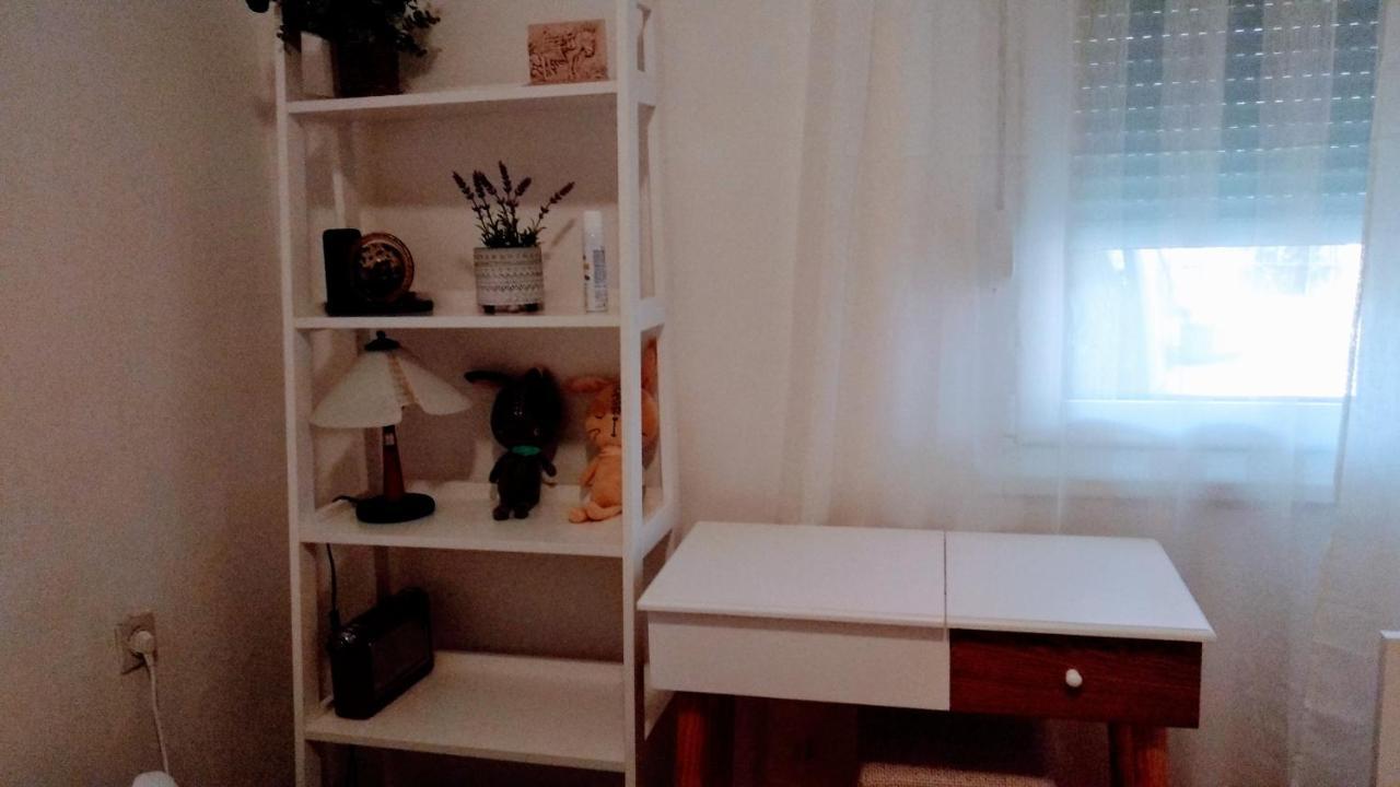 Apartman Tonka Каштела Экстерьер фото